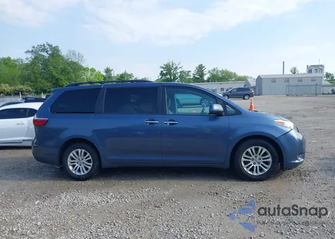 2015 Toyota Sienna Xle 8 Passenger from USA, damaged, VIN 5TDYK3DC9FS551181